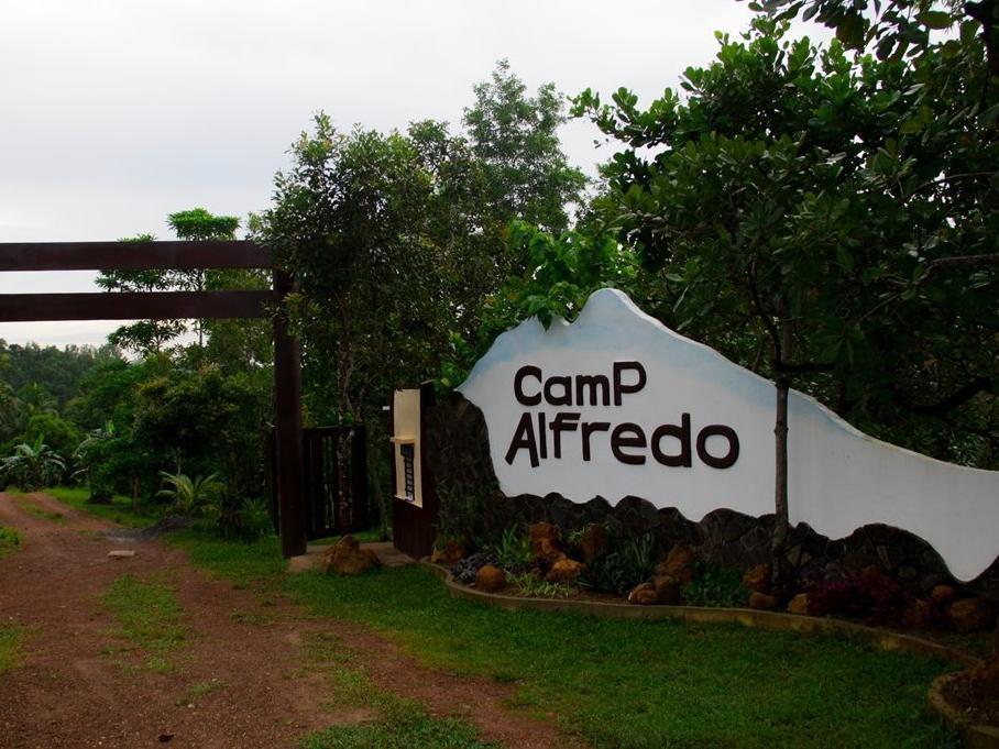 Camp Alfredo Adventure Resort 伊洛伊洛 外观 照片